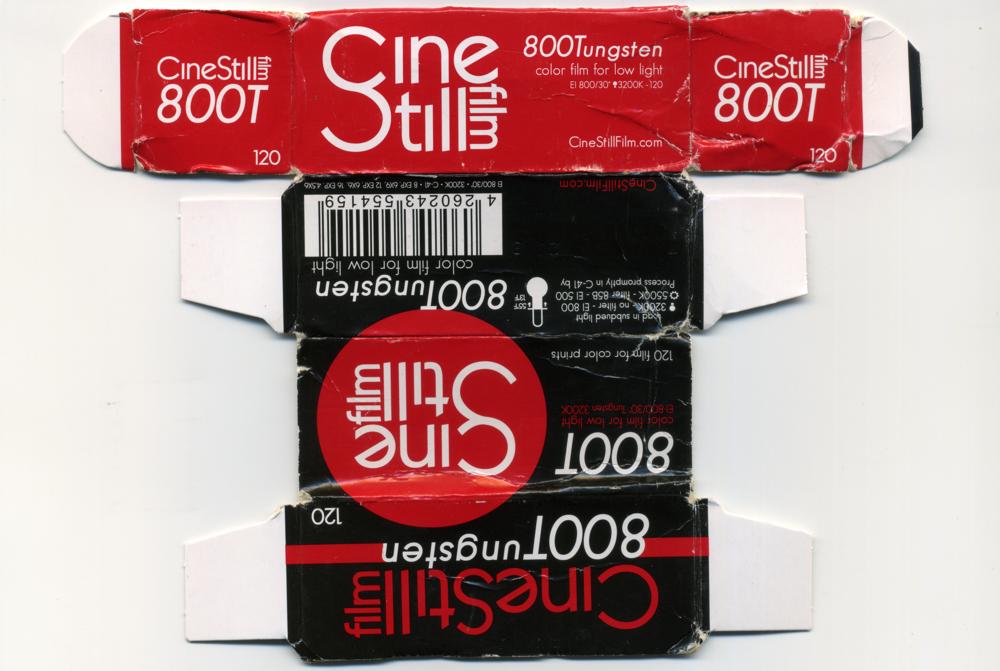 CineStill 800T 120 film_box_outside