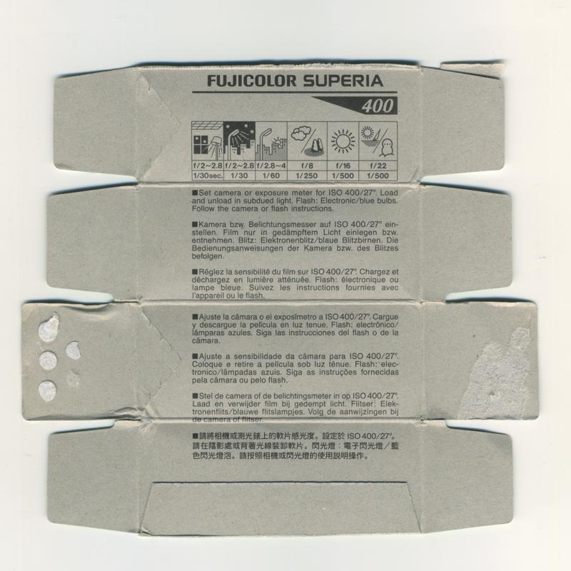 Fujifilm Fujicolor Superia 120 film box inside