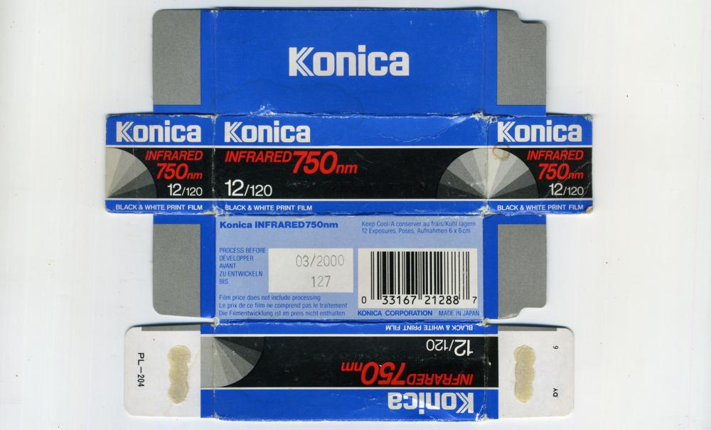 Konica Infrared 750nm 120 film_box_outside