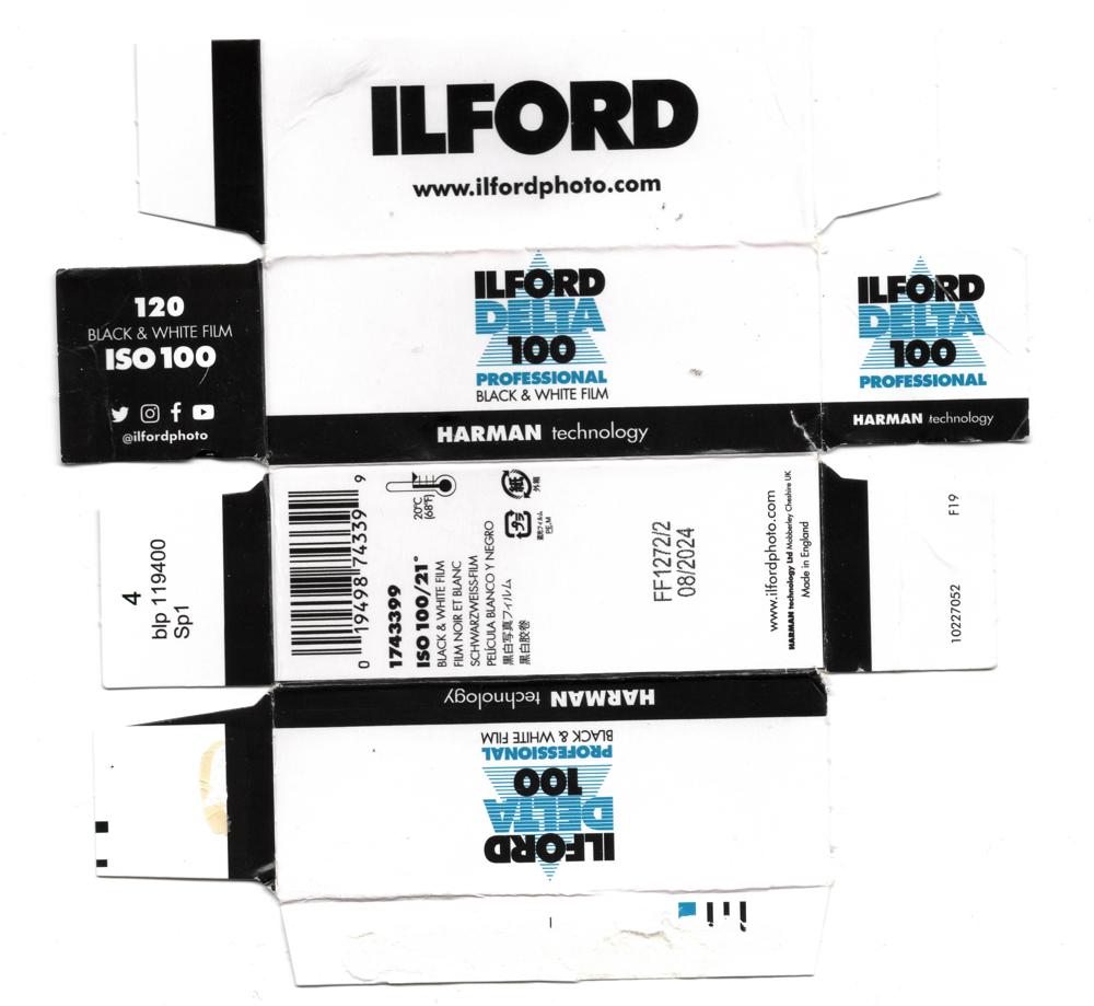 Ilford Delta 120 film_box_outside