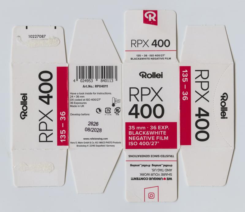 Rollei RPX 400 35mm film box outside
