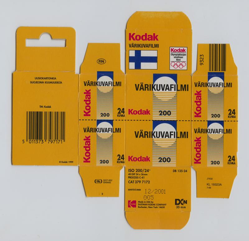 Kodak Värikuvafilmi 35mm film box outside