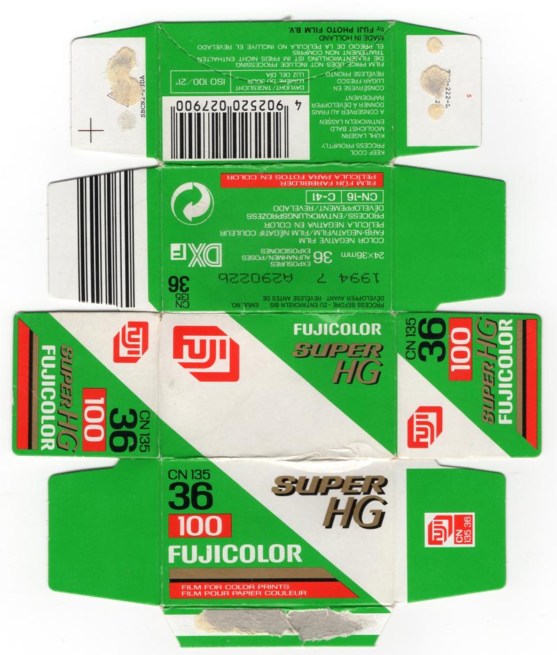 Fujifilm Fujicolor SuperHG 35mm film box outside