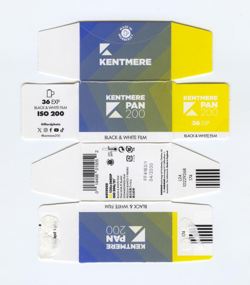 Kentmere PAN 200 35mm film box outside
