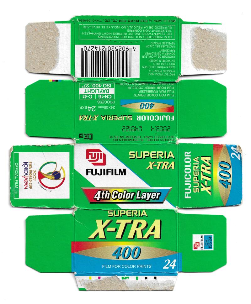 Fujifilm Fujicolor Superia X-TRA 35mm film box outside