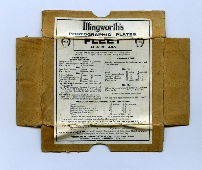 Illingworth's Fleet H&D 6.5x9cm film box outside
