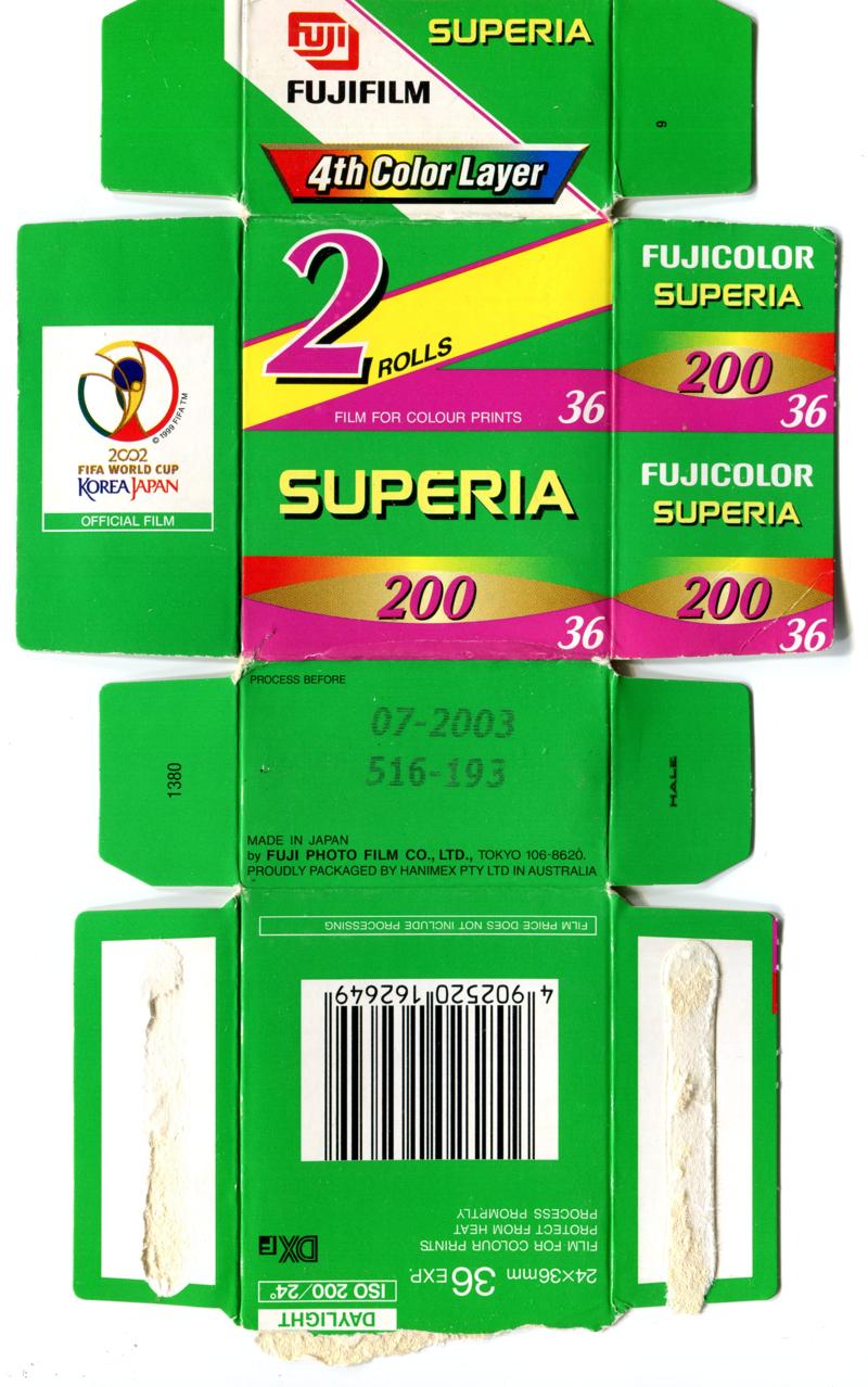 Fujifilm Fujicolor Superia 35mm film box outside