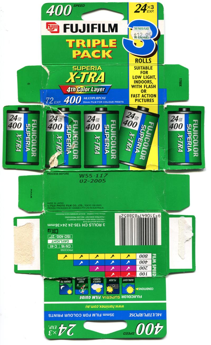 Fujifilm Fujicolor Superia X-TRA 35mm film box outside