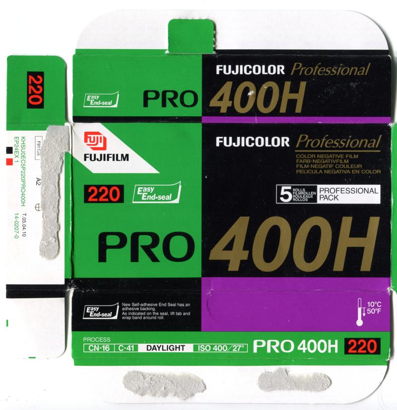 Fujifilm Fujicolor Pro 400H 220 film box outside