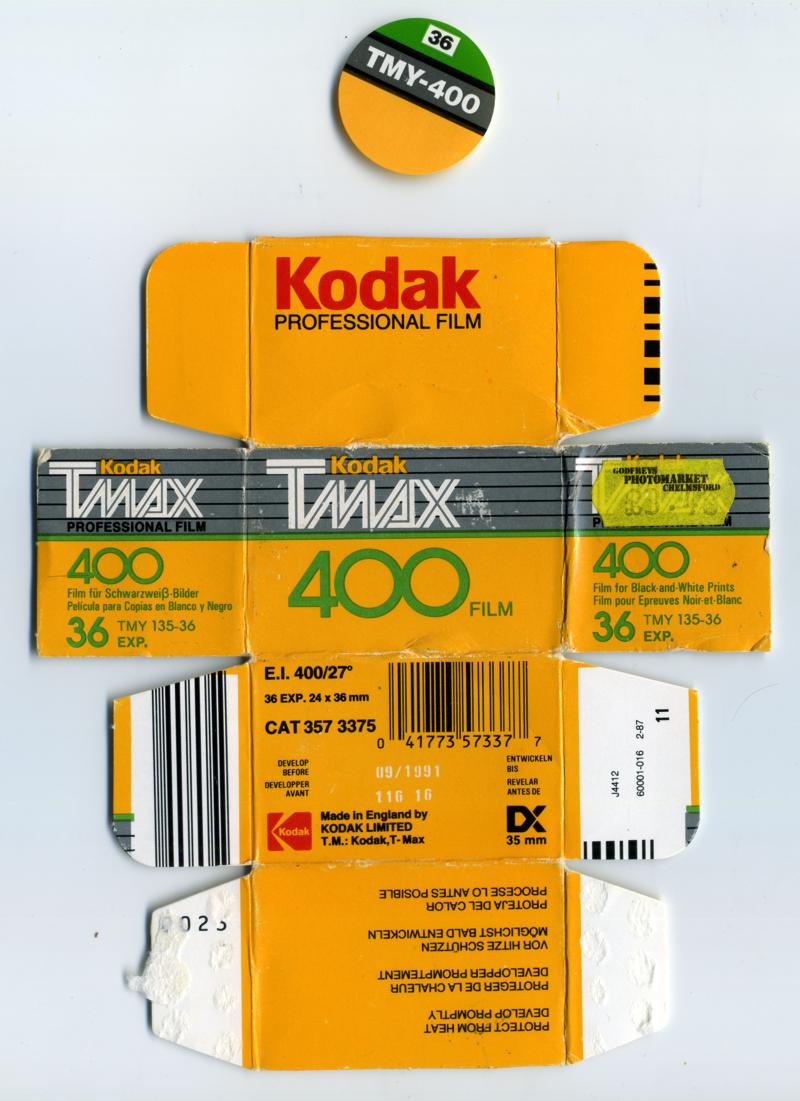 Kodak TMAX 400 35mm film box outside