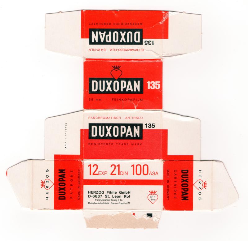 Herzog Duxopan 35mm film box outside
