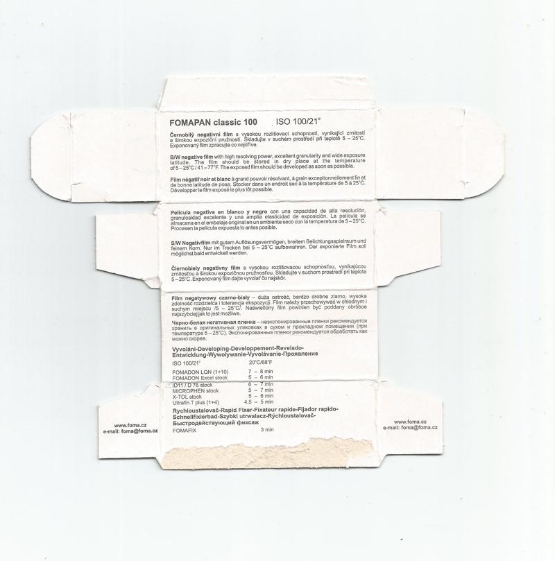 Foma Fomapan classic 100 120 film box inside