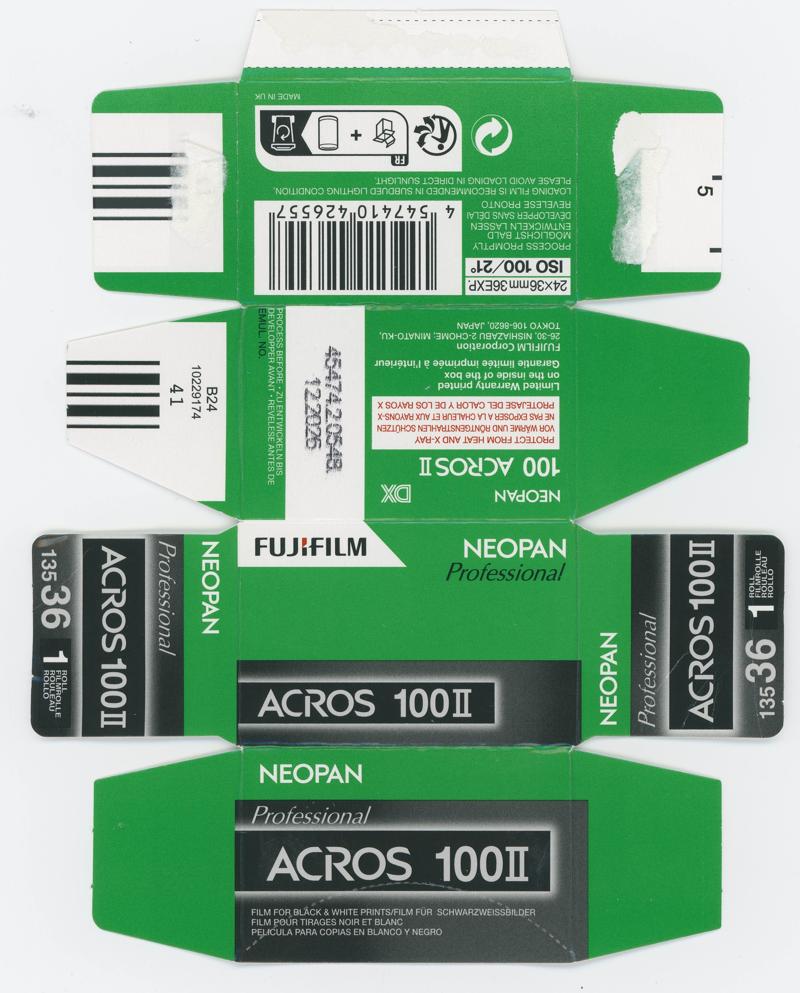 Fujifilm Neopan Acros 100 II 35mm film box outside