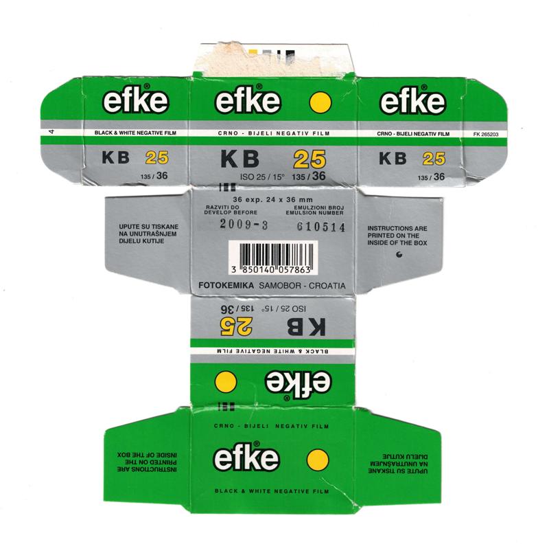 efke KB-25 35mm film box outside