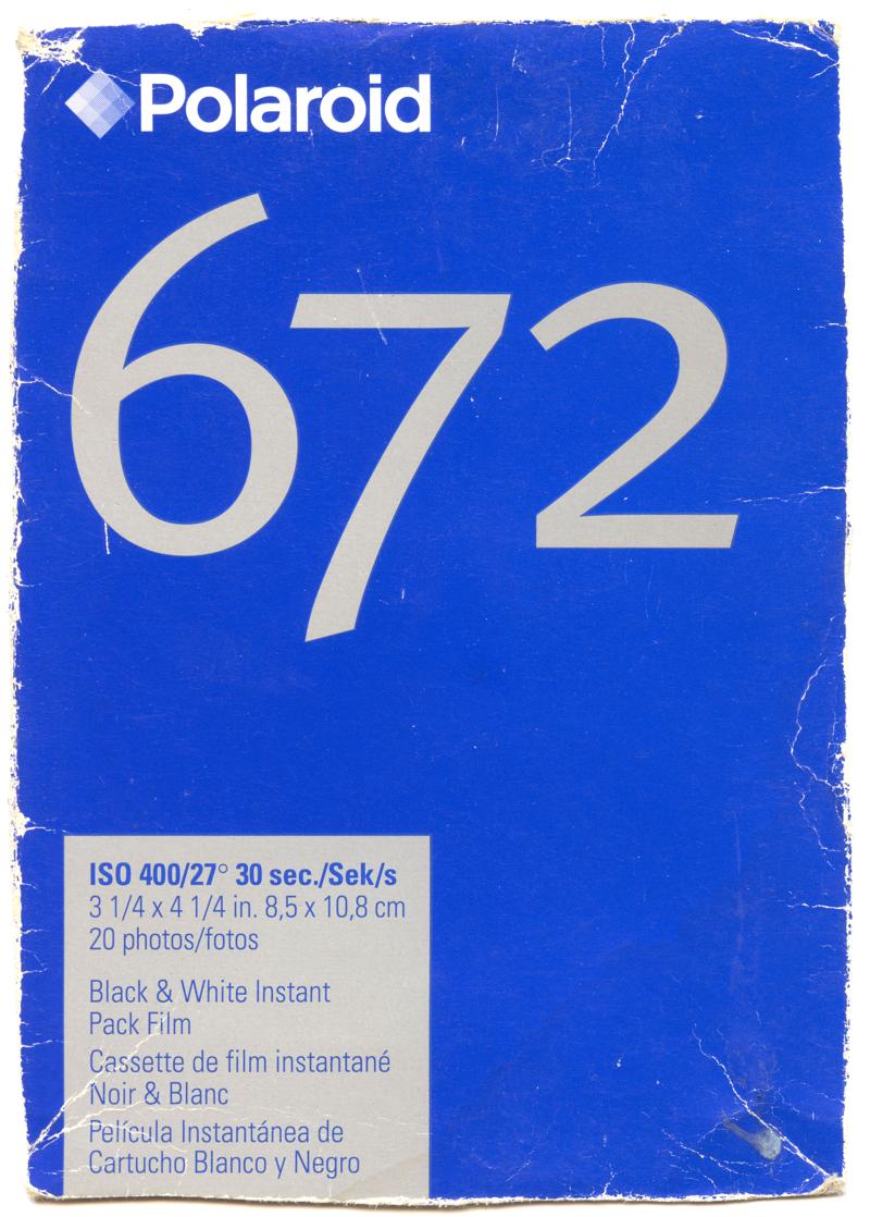 Polaroid 672 Instant Pack Film film box outside