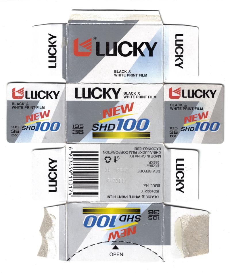 Lucky SHD 100 New Generation 35mm film box outside