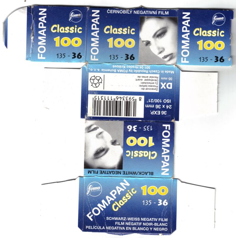 Foma Fomapan Classic 100 35mm film box outside