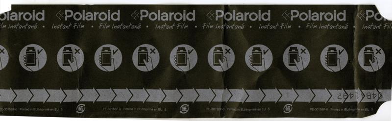 Polaroid 669 Instant Pack Film film box inside
