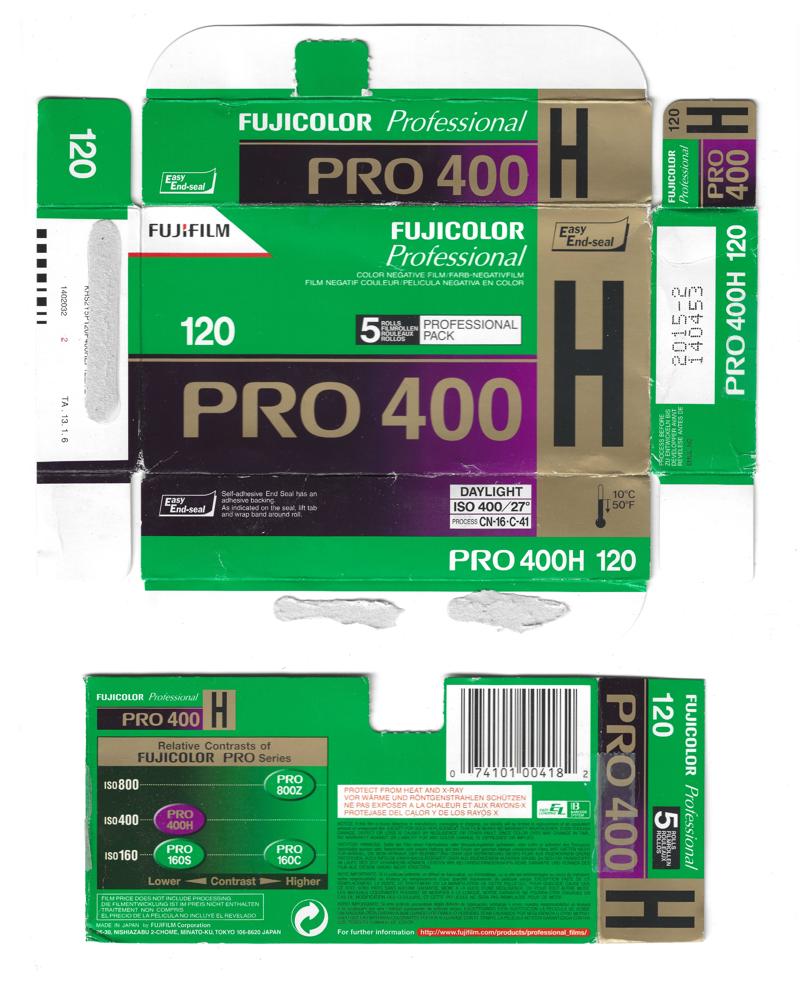 Fujifilm Fujicolor Pro 400H 120 film box outside