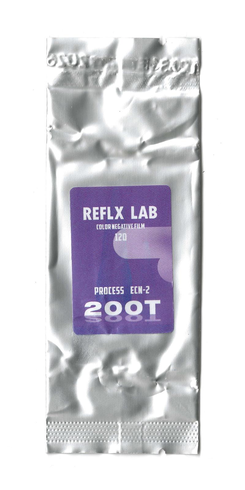 Reflx Lab 200T 120 film box outside