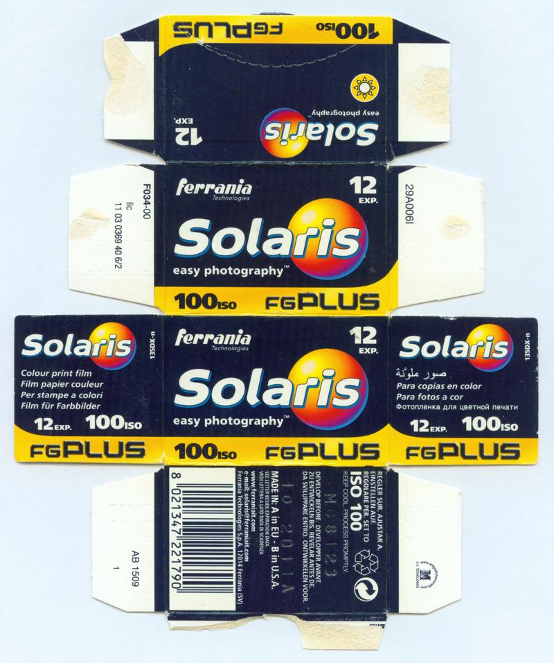 Ferrania Solaris FH Plus 35mm film box outside